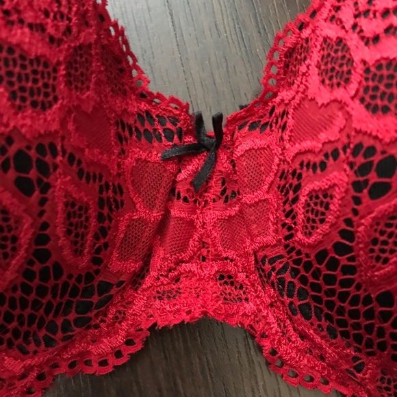 La Vie en Rose Lace Push Up Bra 36C Red Black Bow - Picture 3 of 9